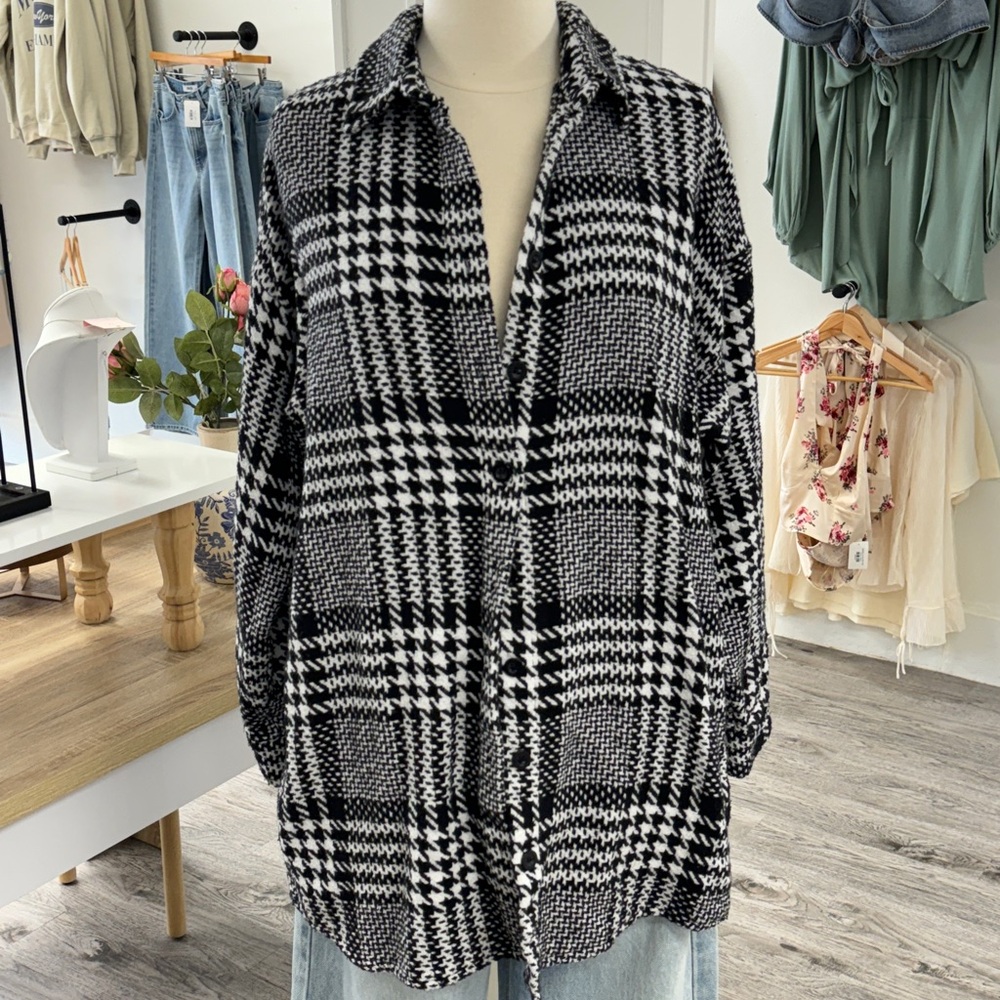 Houndstooth shacket